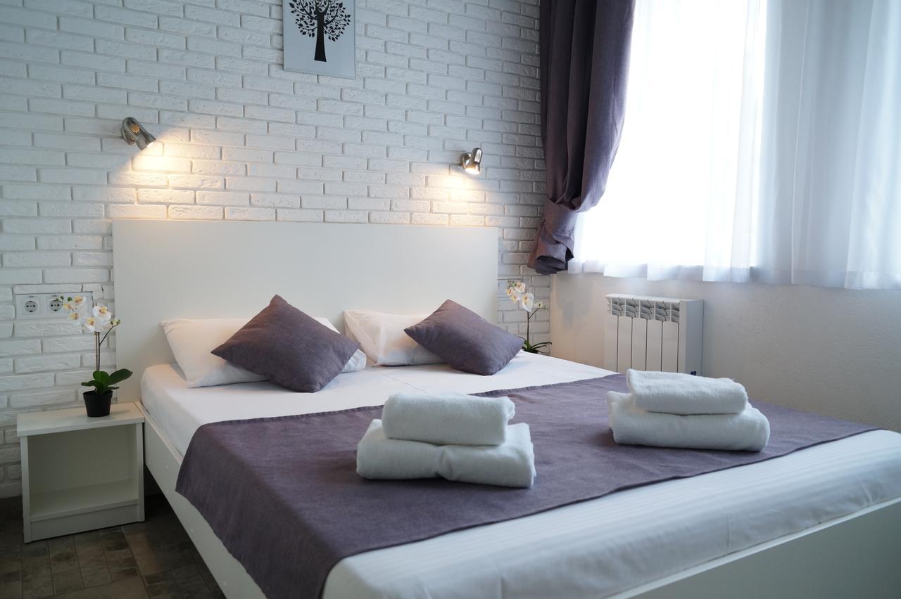 Skyhome Goloseevsky Kiev Bagian luar foto